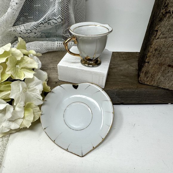 Japan Flower Leaf shaped China Espresso Cup & Saucer Set Vintage Original sticke - Picture 8 of 9